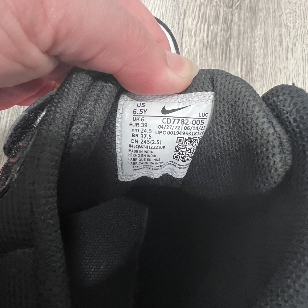 Size 6.5 (GS) - Nike Court Borough 2 Mid White Sunset Pulse - Picture 8 of 9